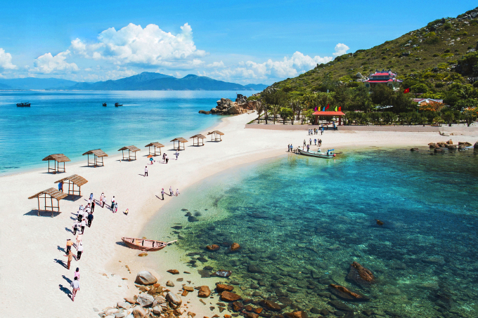Điểm du lịch tại đảo Yến Hòn Nội trên vịnh Nha Trang